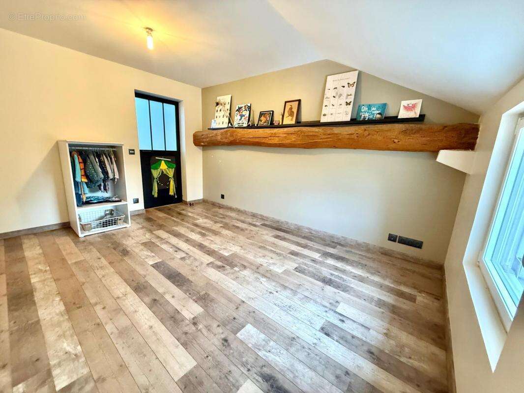 Maison à LE CHATELET-EN-BRIE