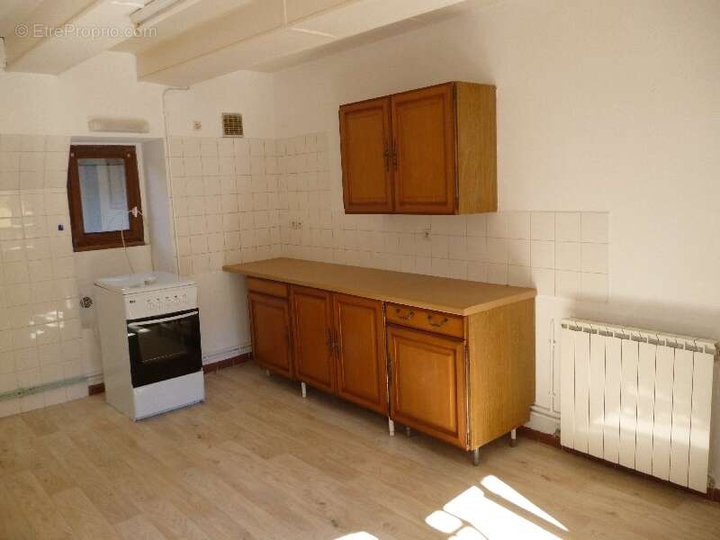 Appartement à AVEZE