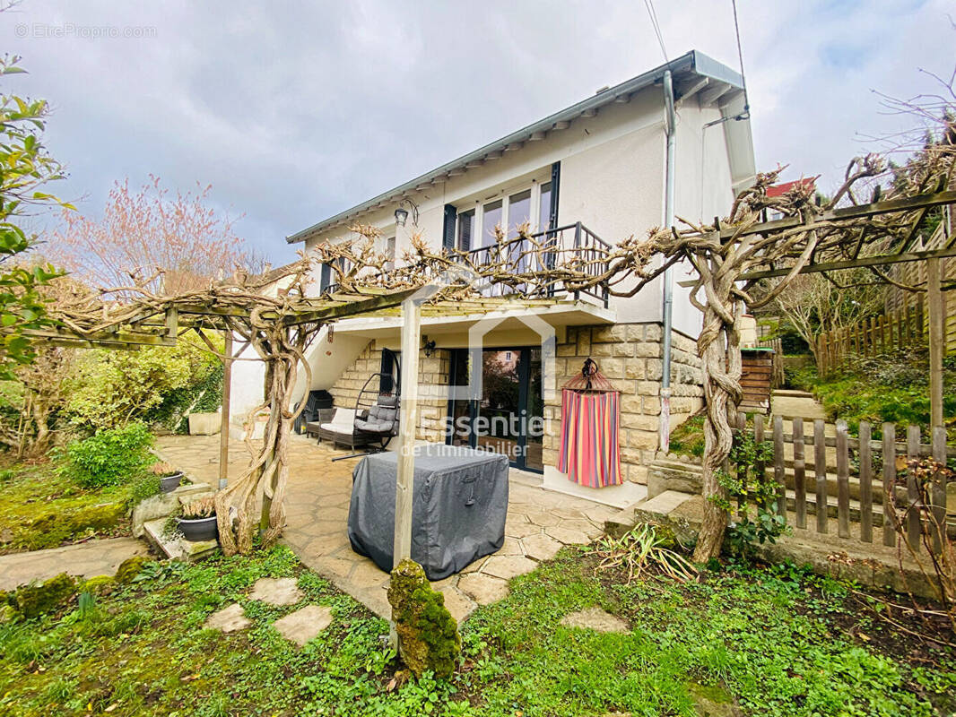 Maison à TRIEL-SUR-SEINE