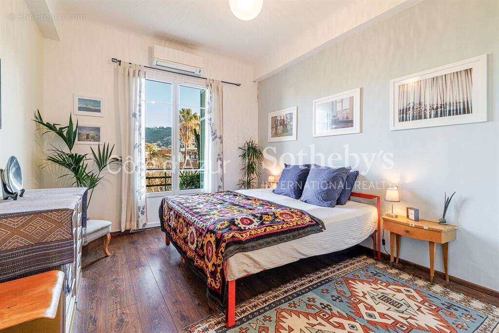 Nice Port, appartement de 90 m² en avant-dernier étage avec balcon et vue dégagée - photo 8