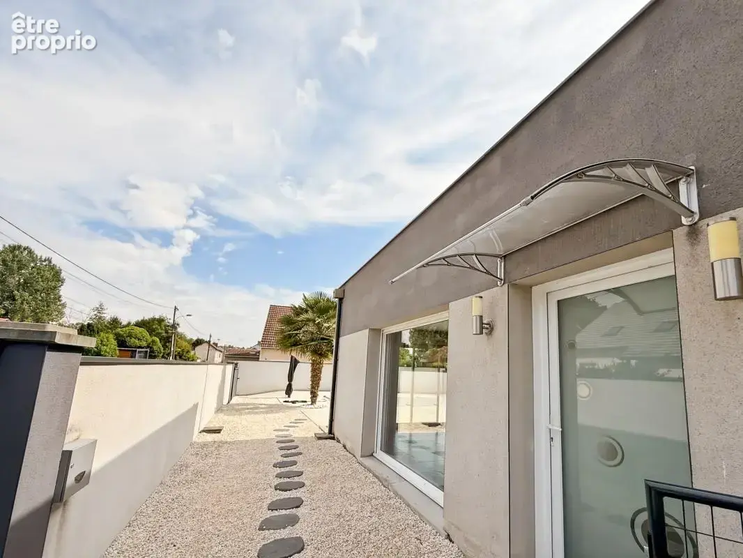 Maison neuve 138 m² – 3 CH / Suite parentale – Piscine & Jardin sans vis-à-vis – Warmeriville - photo 10