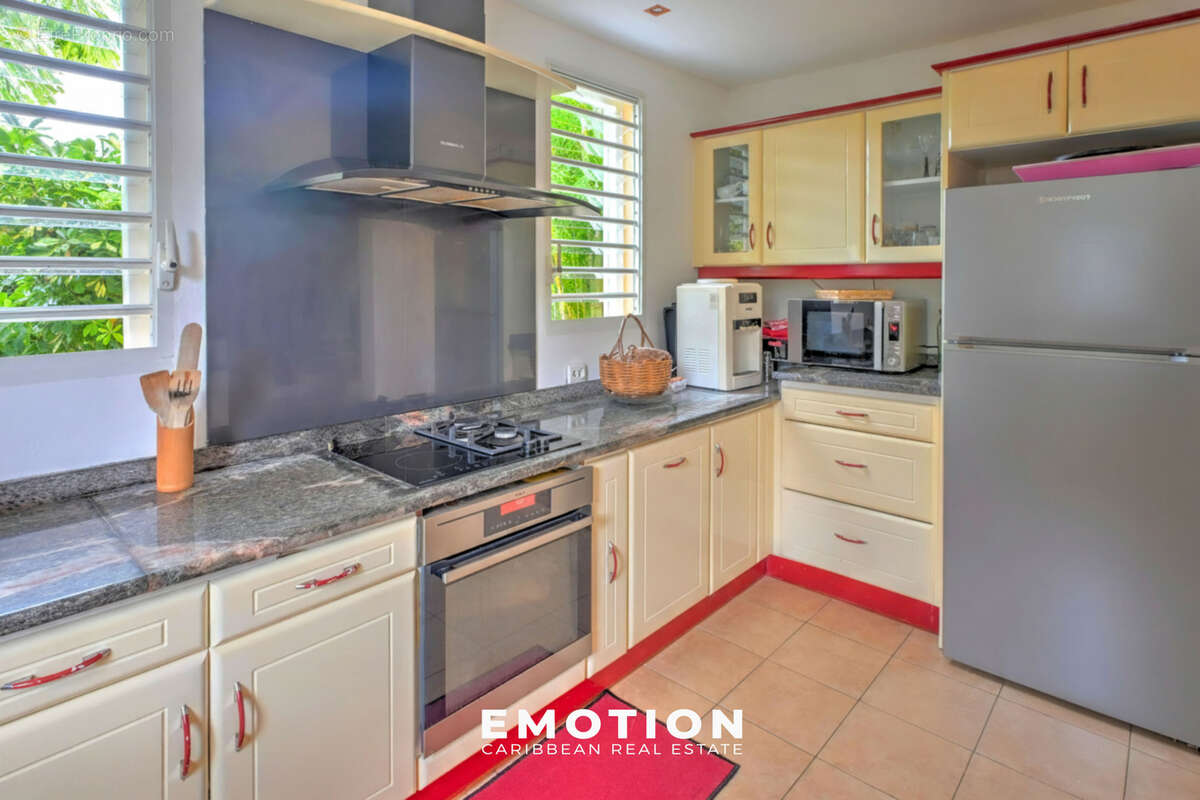 Maison à PETIT-BOURG