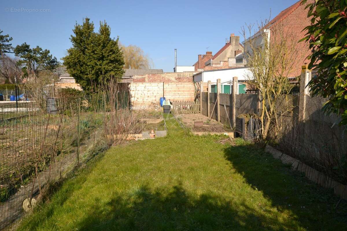 Maison à HAZEBROUCK