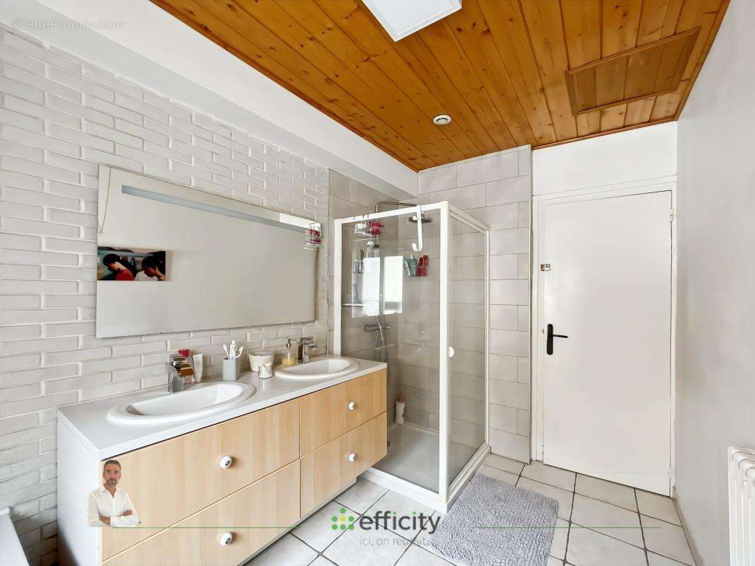 Maison 124 m² à Issoire  - photo 8