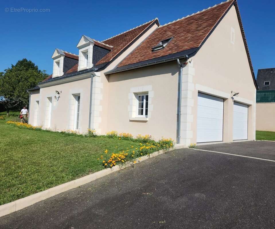 Maison à AZAY-LE-RIDEAU