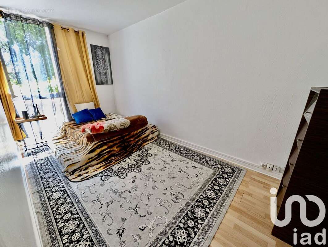 Photo 5 - Appartement à SAINT-PIERRE-LES-ELBEUF