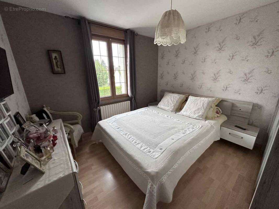 Maison à LE GUE-DE-LA-CHAINE