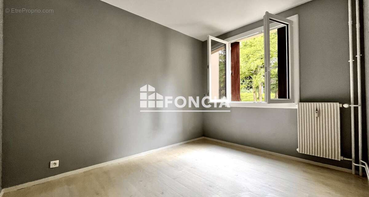 Appartement F3 + garage+cave - photo 5