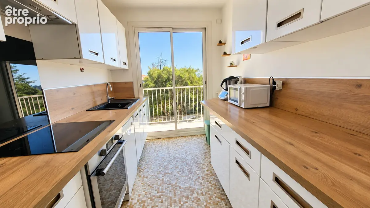 Antibes Appartement 2 pièces 46m2 - Vue dégagée sur parc - Au calme - photo 4