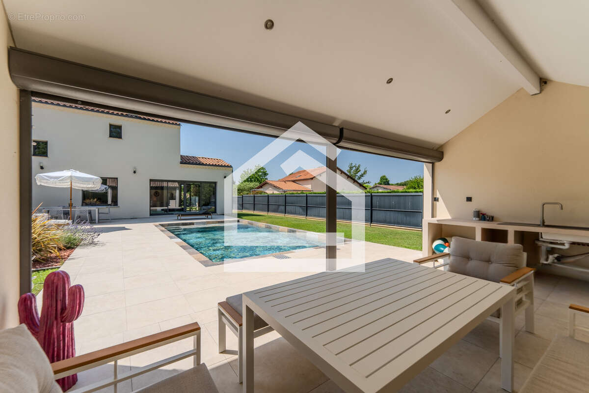 Maison à LE PIAN-MEDOC