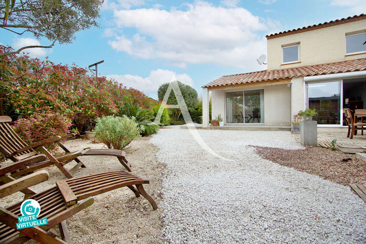 Maison à VIC-LA-GARDIOLE