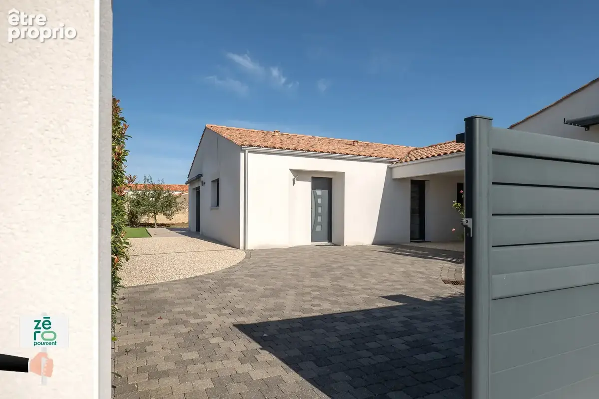 Ensemble immobilier récent de plain-pied à Saint-Michel-en-l’Herm   Maison de 110 m2 et logement indépendant - photo 29