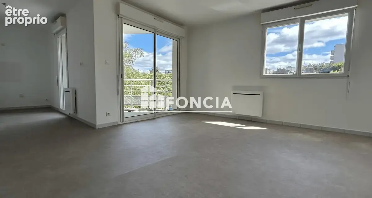 À VENDRE : T2 avec balcon et garage fermé – Saint-Brieuc Centre - photo 3