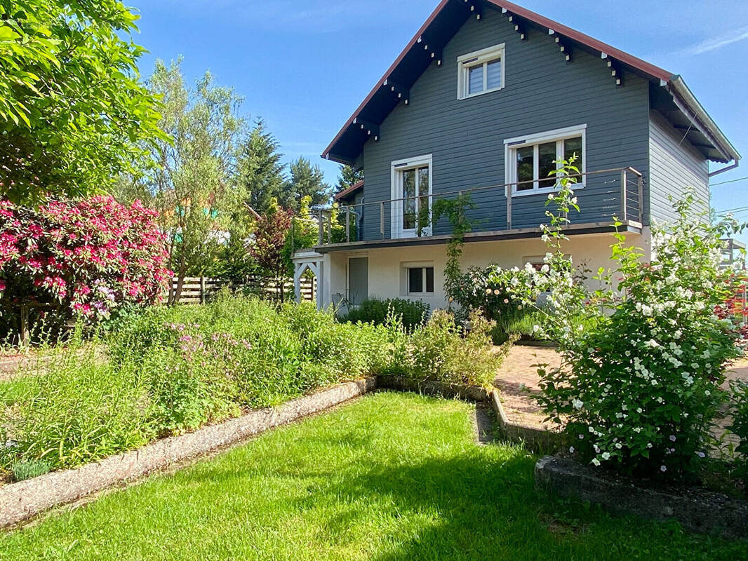 Maison à BOURG-BRUCHE
