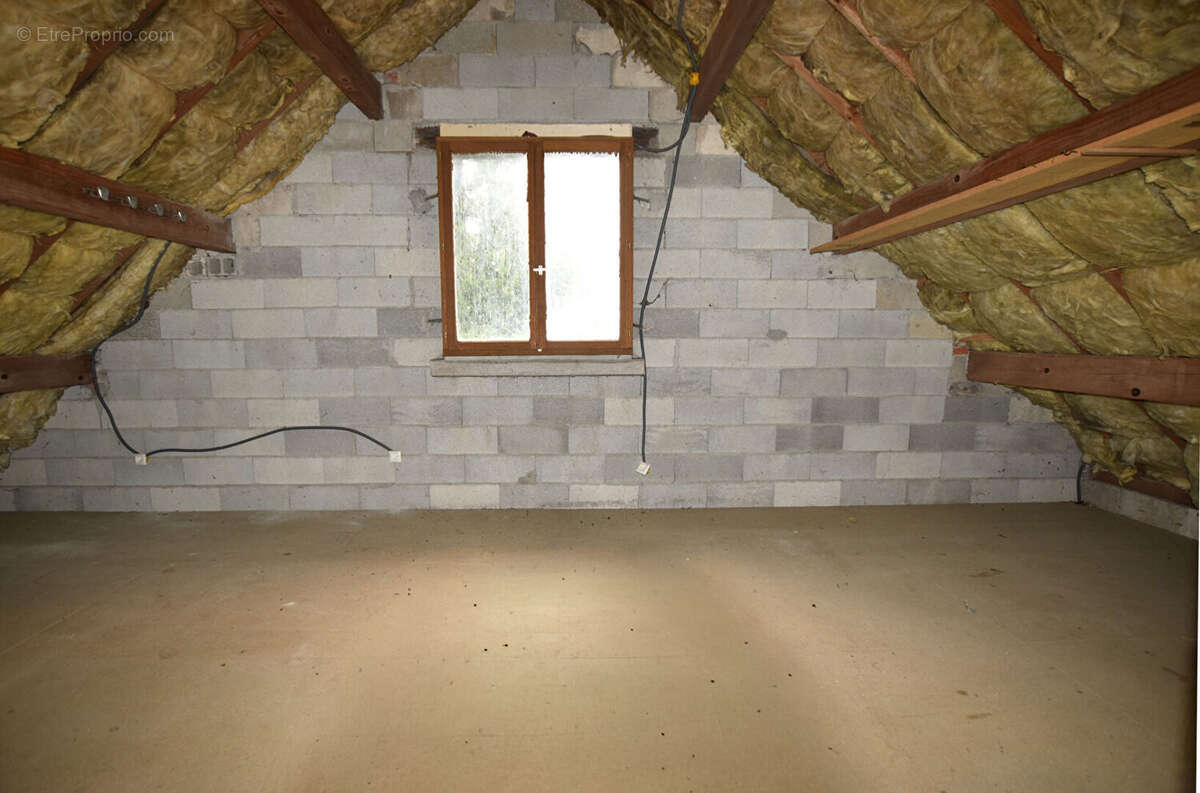 Maison Epeugney 5 pièces sur 3341 m² de terrain - photo 12