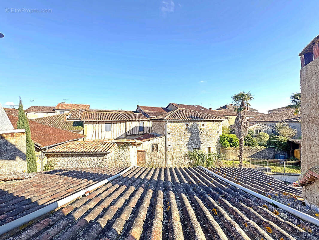 Maison à MAUVEZIN