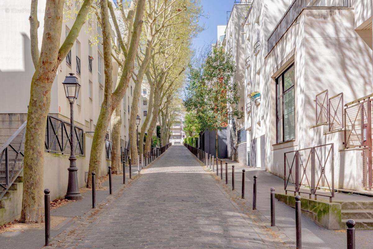 Appartement à PARIS-20E