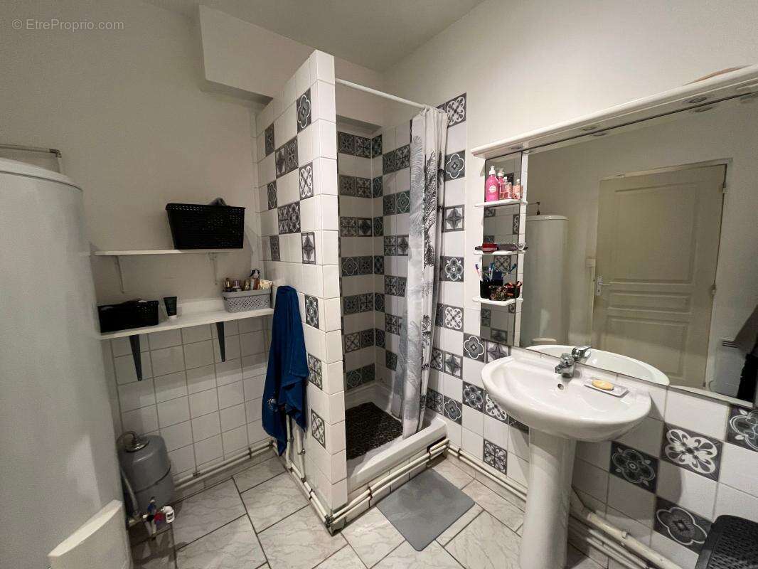 Appartement à LA FERE