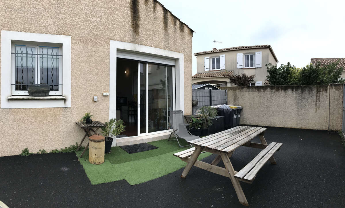 Appartement à MAUGUIO