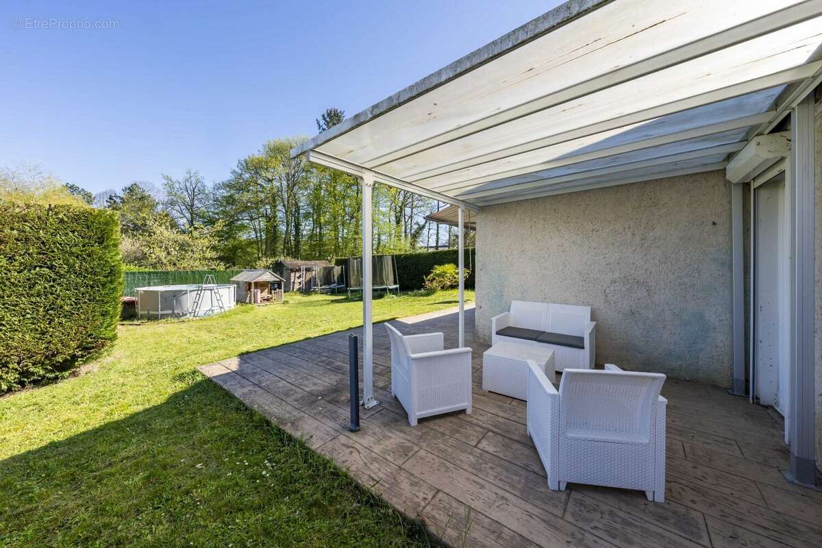 Maison à MONTCOURT-FROMONVILLE