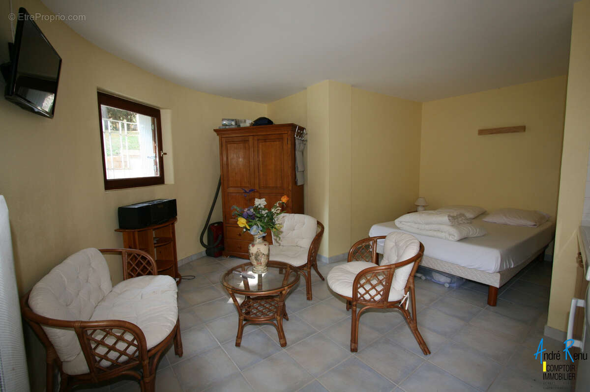 Villa en viager occupé, quartier de Vallières - photo 14