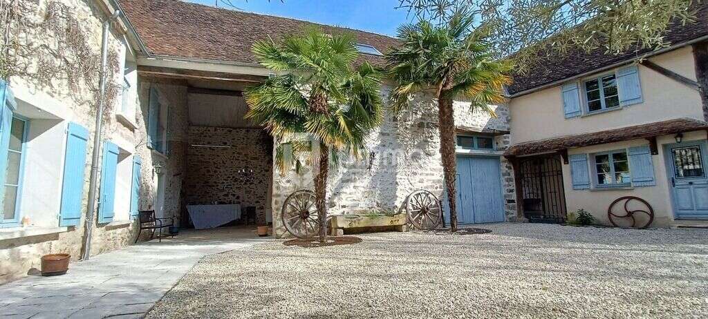 Maison à CHALAUTRE-LA-GRANDE