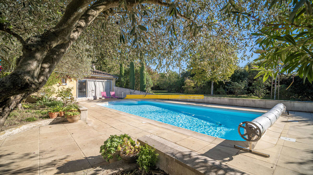 Maison à MONTELIMAR
