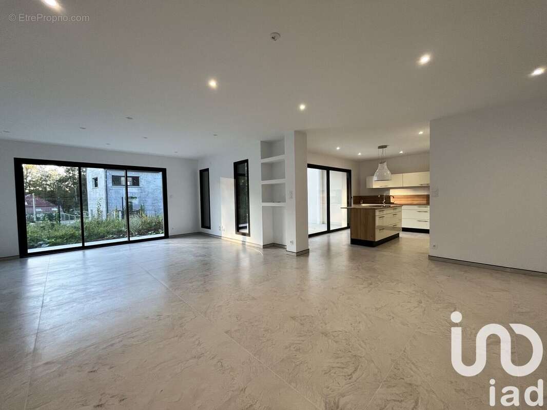 Photo 3 - Maison à SAINT-ERBLON