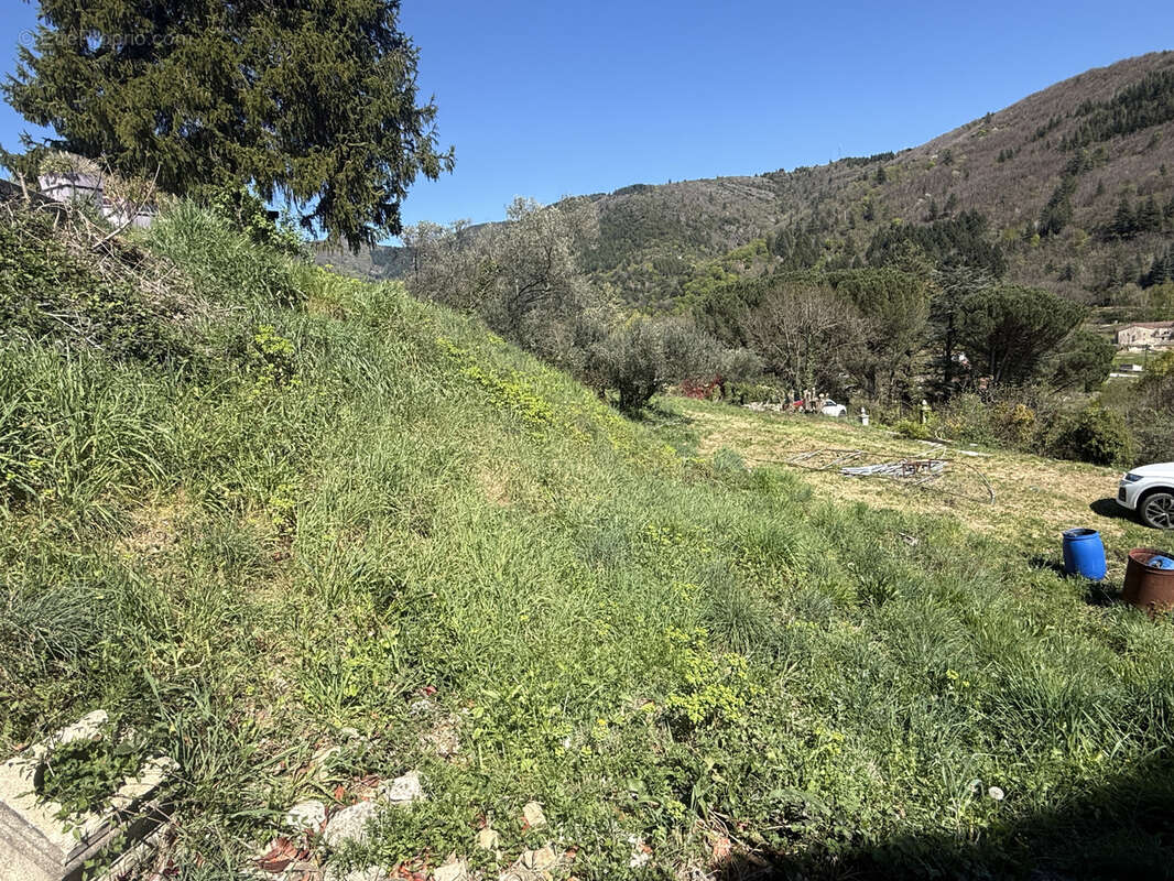 Terrain à AULAS