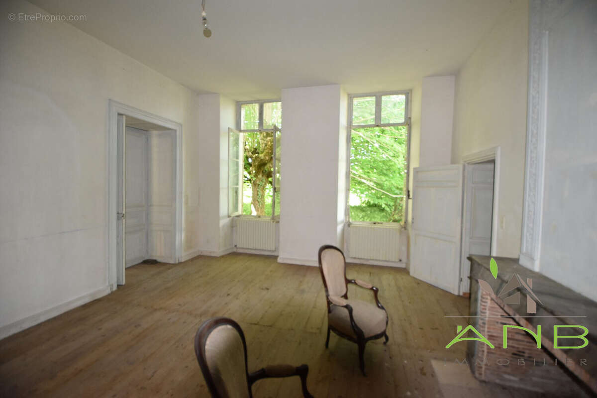 Maison à SAINT-MARTIAL-DE-VITATERNE