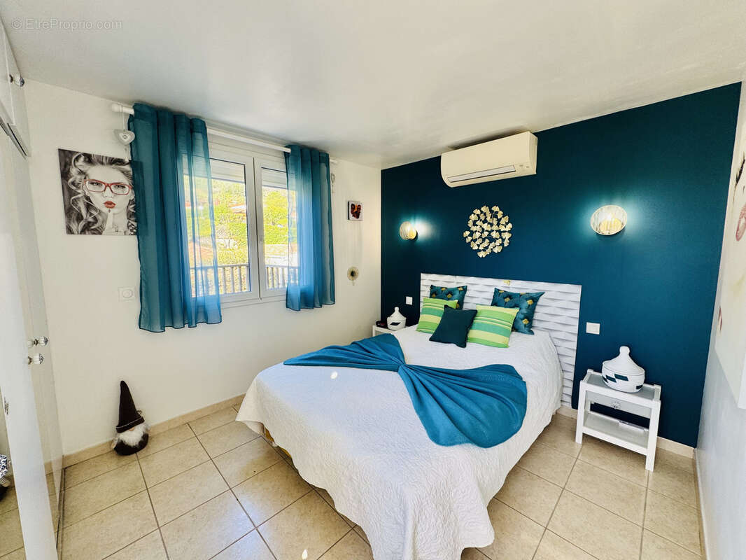 Maison à BORMES-LES-MIMOSAS