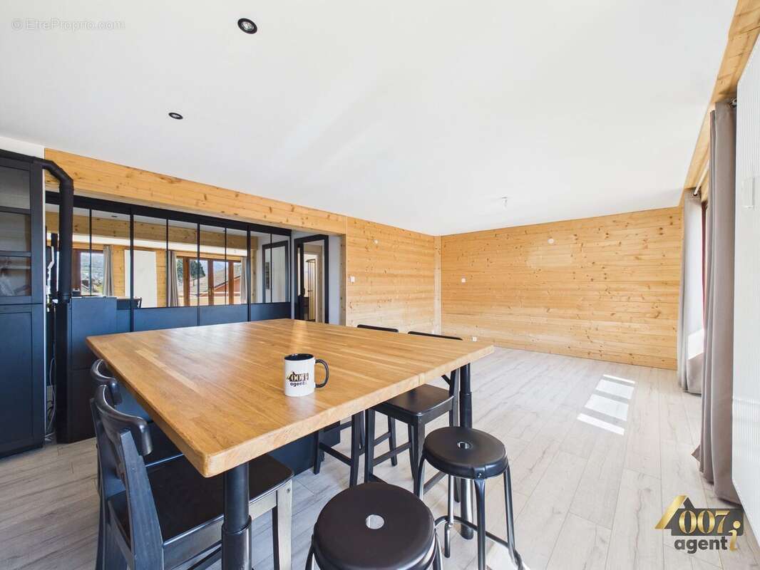 Appartement à SAINT-ALBAN-LEYSSE