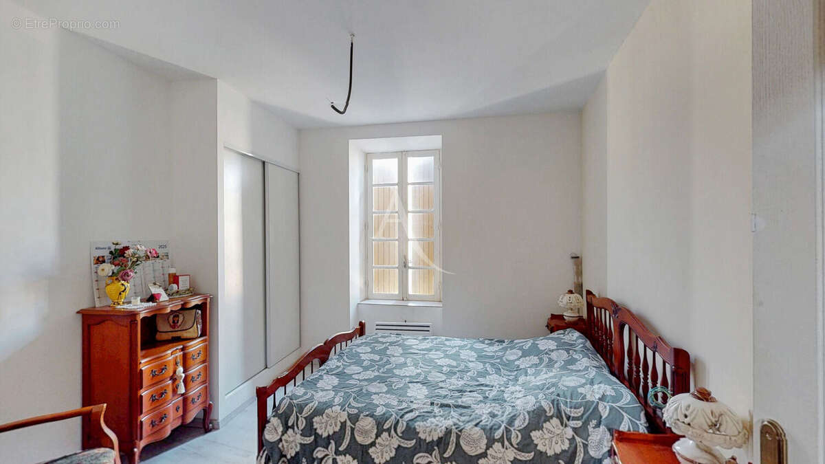 Maison à THEZAN-DES-CORBIERES