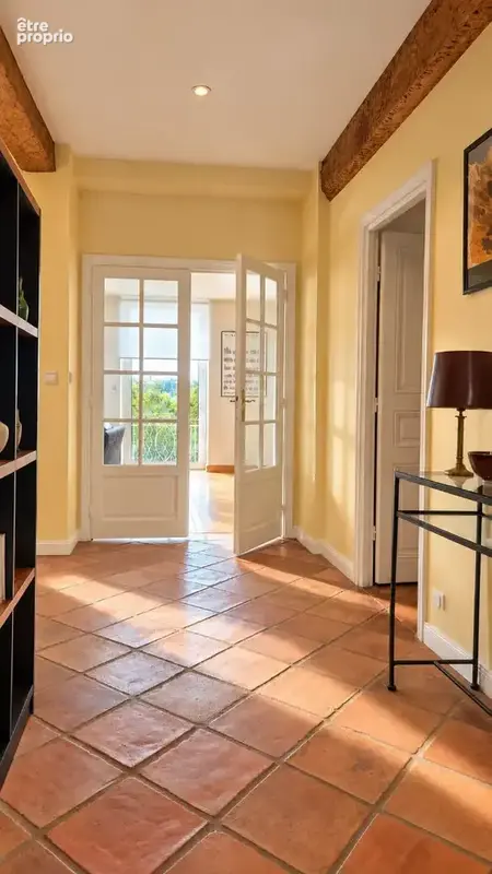 Montjoire, maison de caractère type 6 avec piscine et dépendances. - photo 2