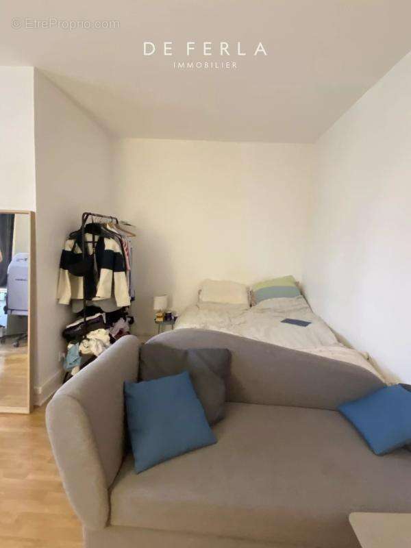 Appartement à PARIS-14E