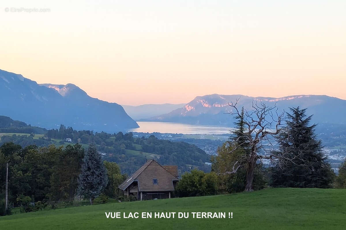 Terrain à SAINT-CASSIN