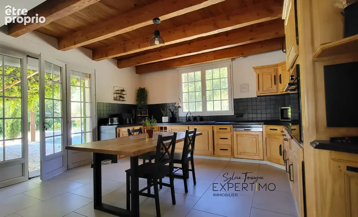 Propriété aux portes de Montpellier sur plus de 8640 m2 de terrain. - photo 5