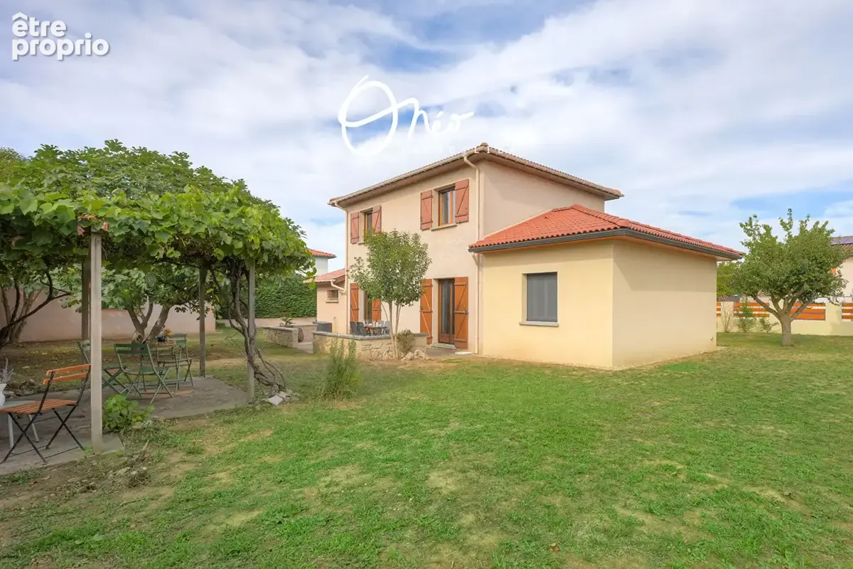 Maison 6 pièces de 113 m2 avec jardin et 2 garages à Mions - photo 2
