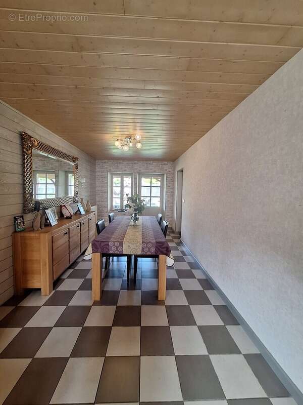 Maison à BURIE