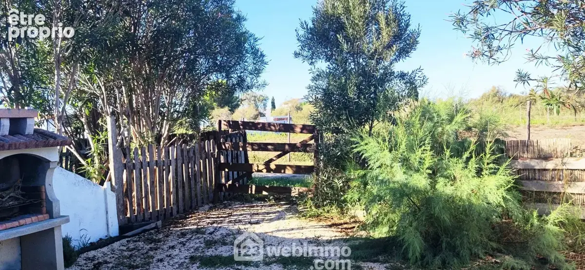 Jardin clôture.