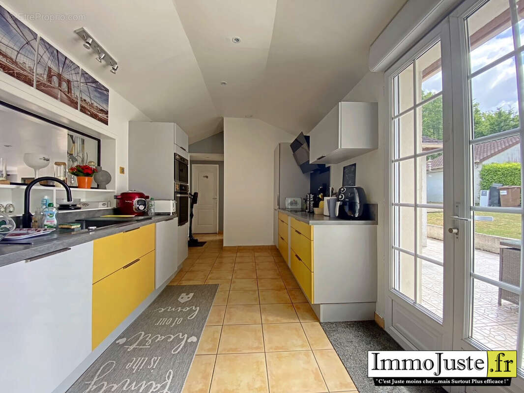 Maison à SAINT-REMY-L'HONORE