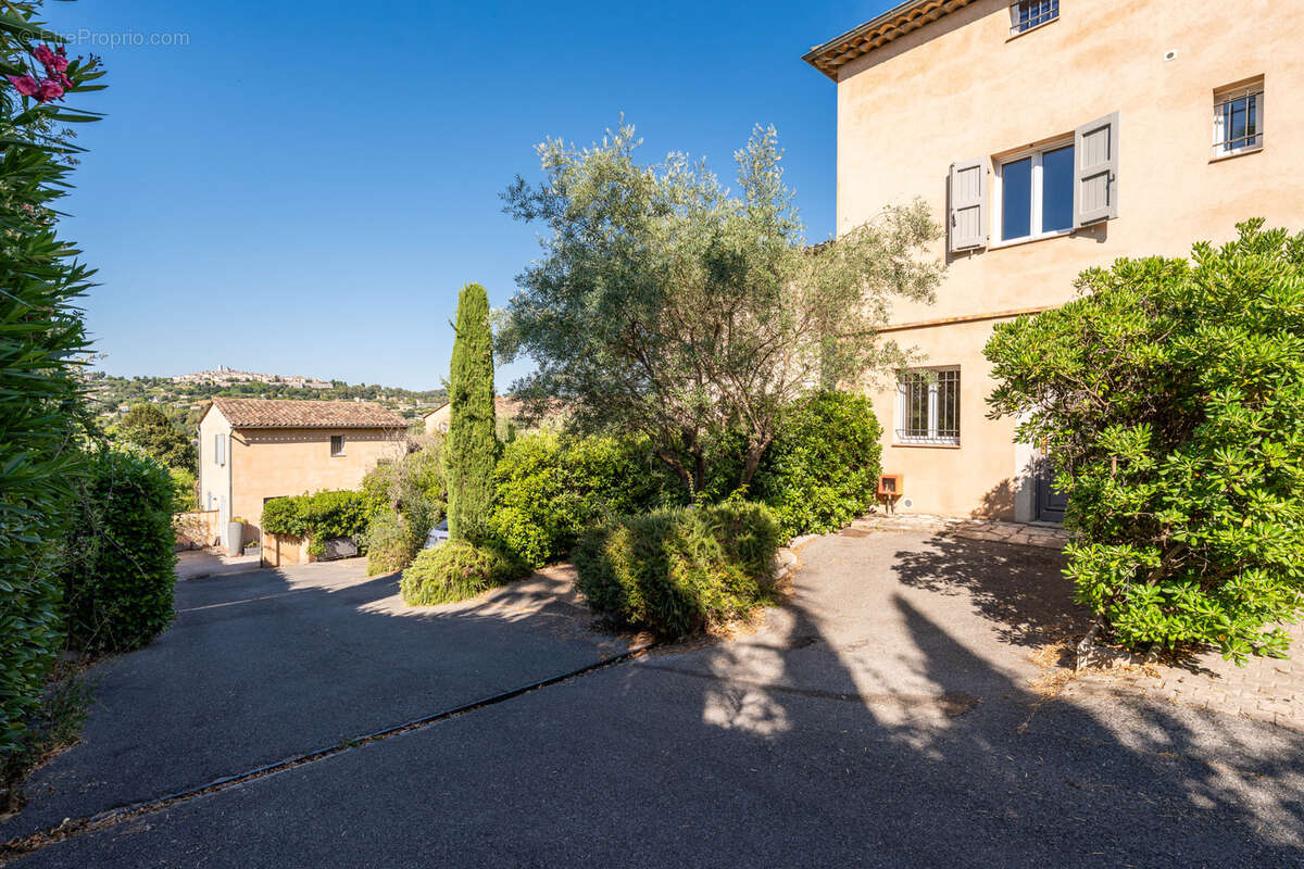 Maison à LA COLLE-SUR-LOUP