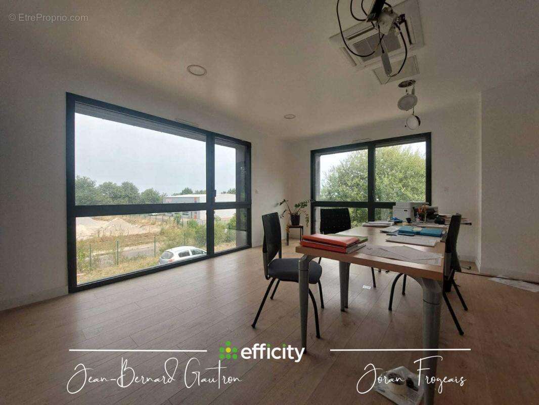 Commerce à LA CHAPELLE-DES-FOUGERETZ