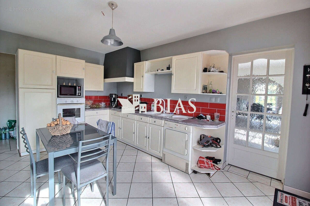 Maison à BOURG-ACHARD