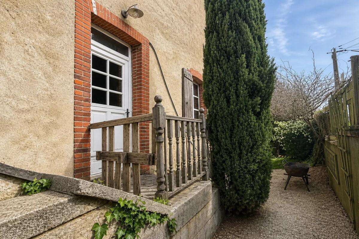 Maison à AUBIGNY-SUR-NERE