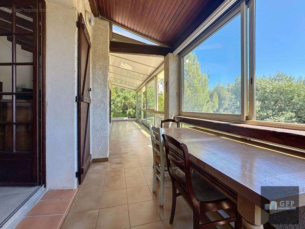 Maison à BORMES-LES-MIMOSAS