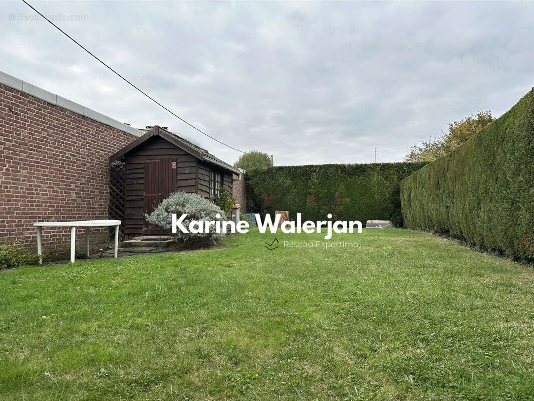 Maison à COURRIERES