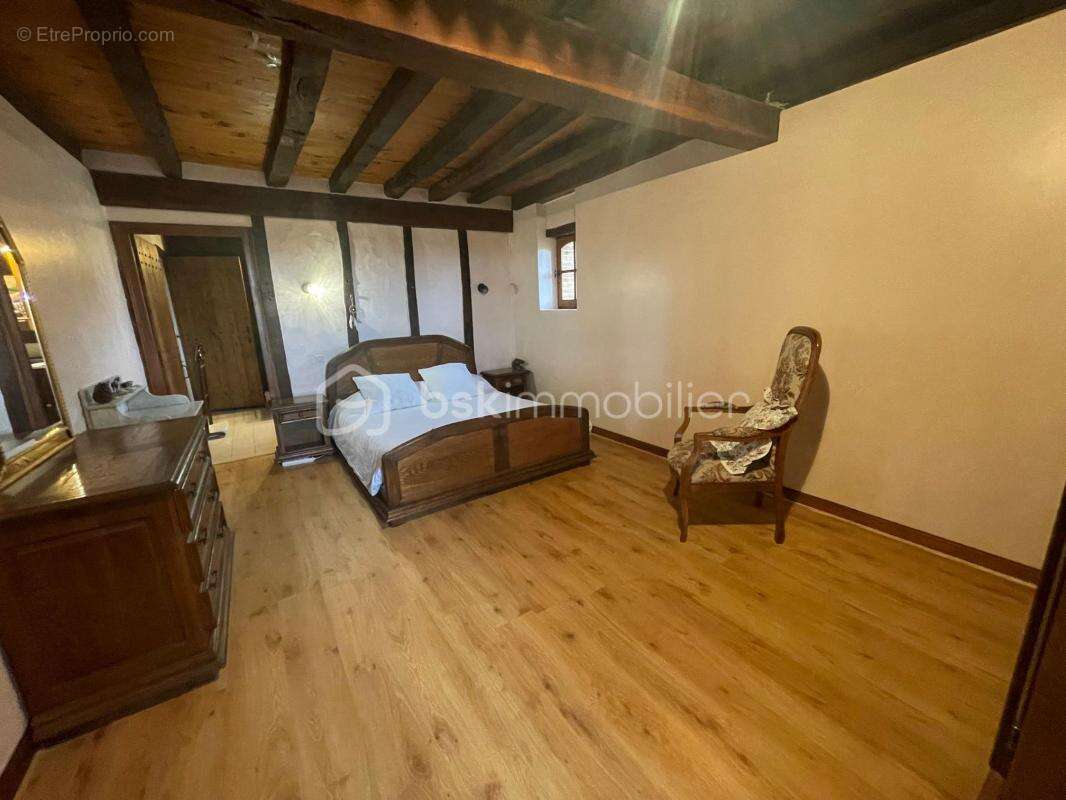 Maison à VILLENEUVE-DE-MARSAN