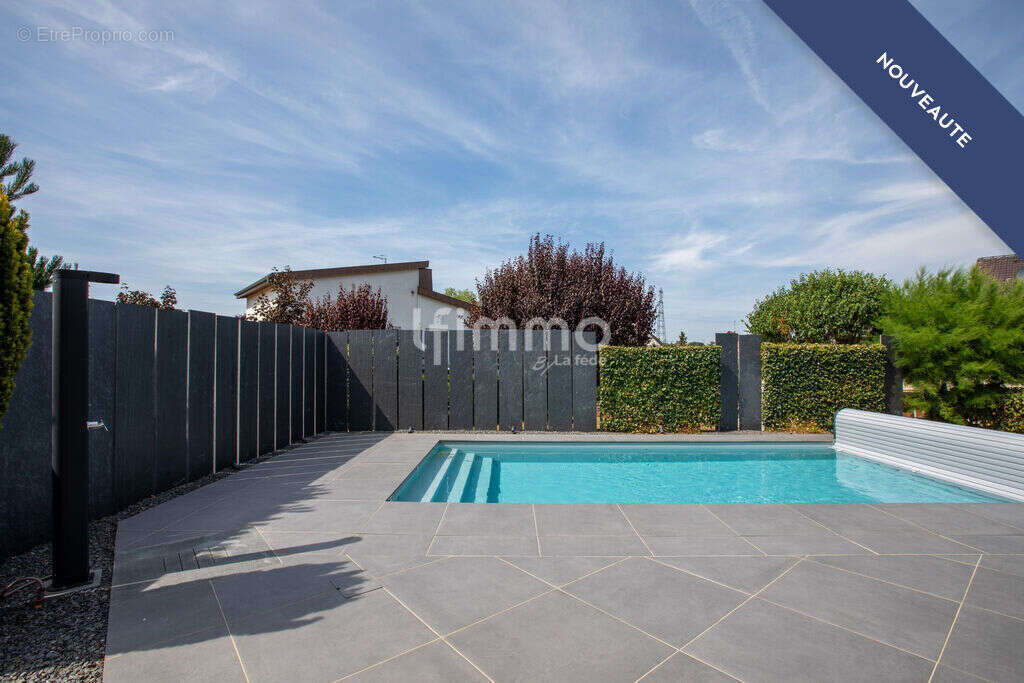 Villa avec piscine, parc paysager et prestations premium. Kembs - photo 8