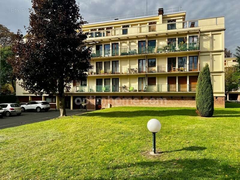 Appartement à LE PLESSIS-BOUCHARD